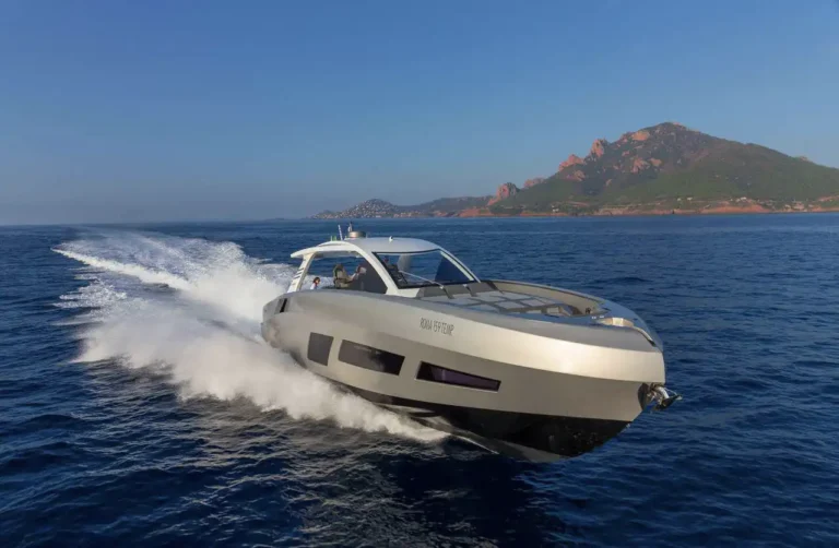 Finance-a-yacht-Gladiator-631.webp