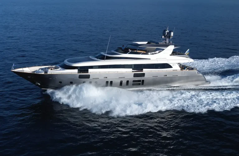 Investing-in-Yachts-Canados-110Classic.webp