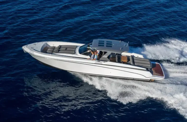 Yacht-Financing-Gladiator-493.webp